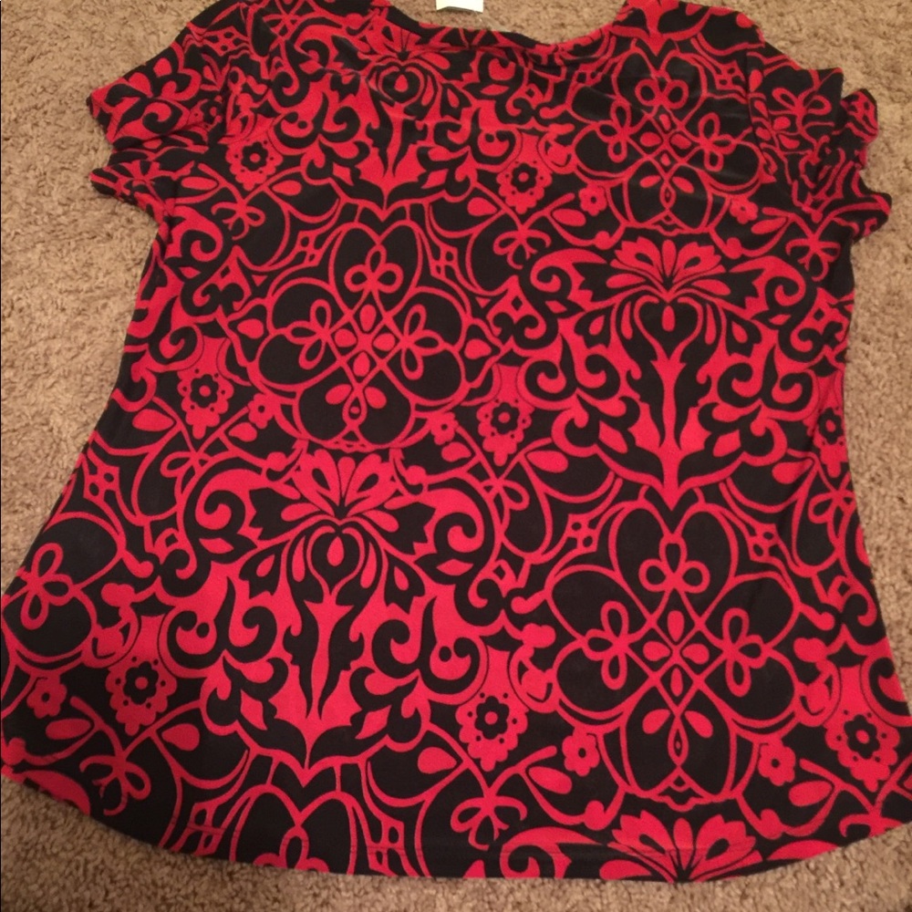 NWT 🆕 Dressy Top